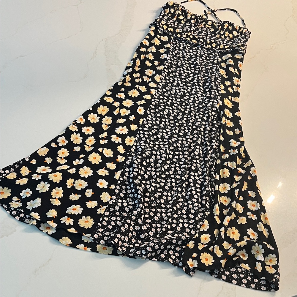 Free People Black Smocked Floral Sundress with Cream/Yellow Accents size XSmall - Picture 4 of 15